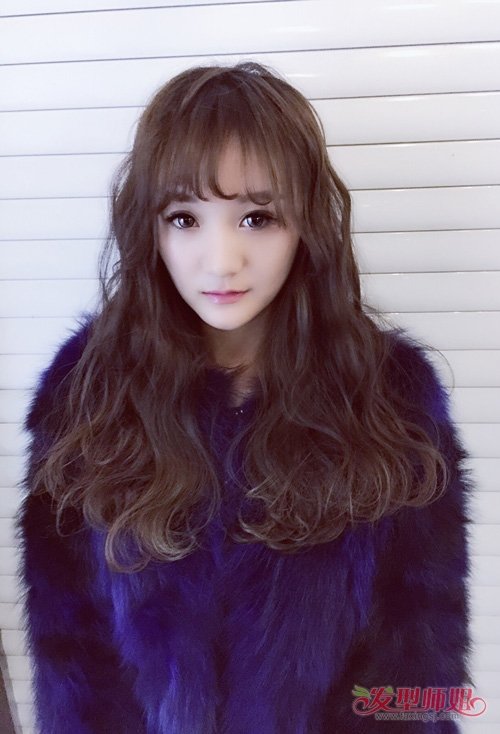 小女生蛋卷燙中長發顯示水靈逆襲成小仙女的蛋卷頭發造型圖片