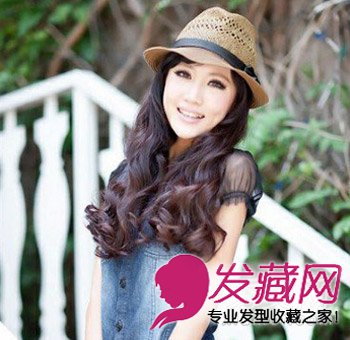 斜分劉海長卷發發型時尚發型為秋季添色彩