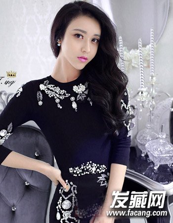 女生浪漫卷發(fā)發(fā)型長(zhǎng)卷發(fā)變?nèi)f人迷