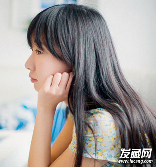 示范五款經(jīng)典氣質(zhì)長直美發(fā)發(fā)型