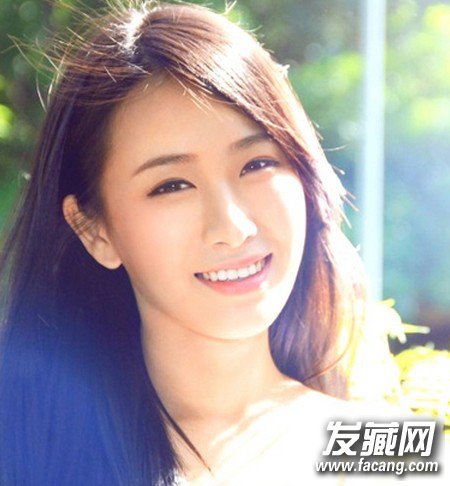 冬季簡約長直發(fā)溫暖顯氣質(zhì)