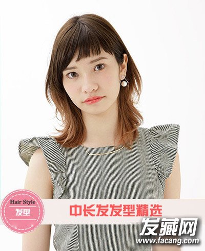 春夏流行女生發(fā)型棕色中長發(fā)光澤飽滿盡顯優(yōu)雅