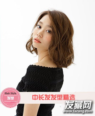 春夏流行女生發(fā)型棕色中長發(fā)光澤飽滿盡顯優(yōu)雅