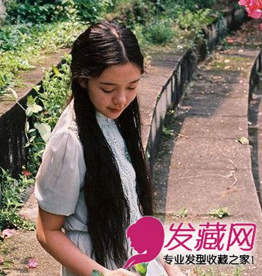 可愛氣質(zhì)中分長發(fā)美女好看更流行